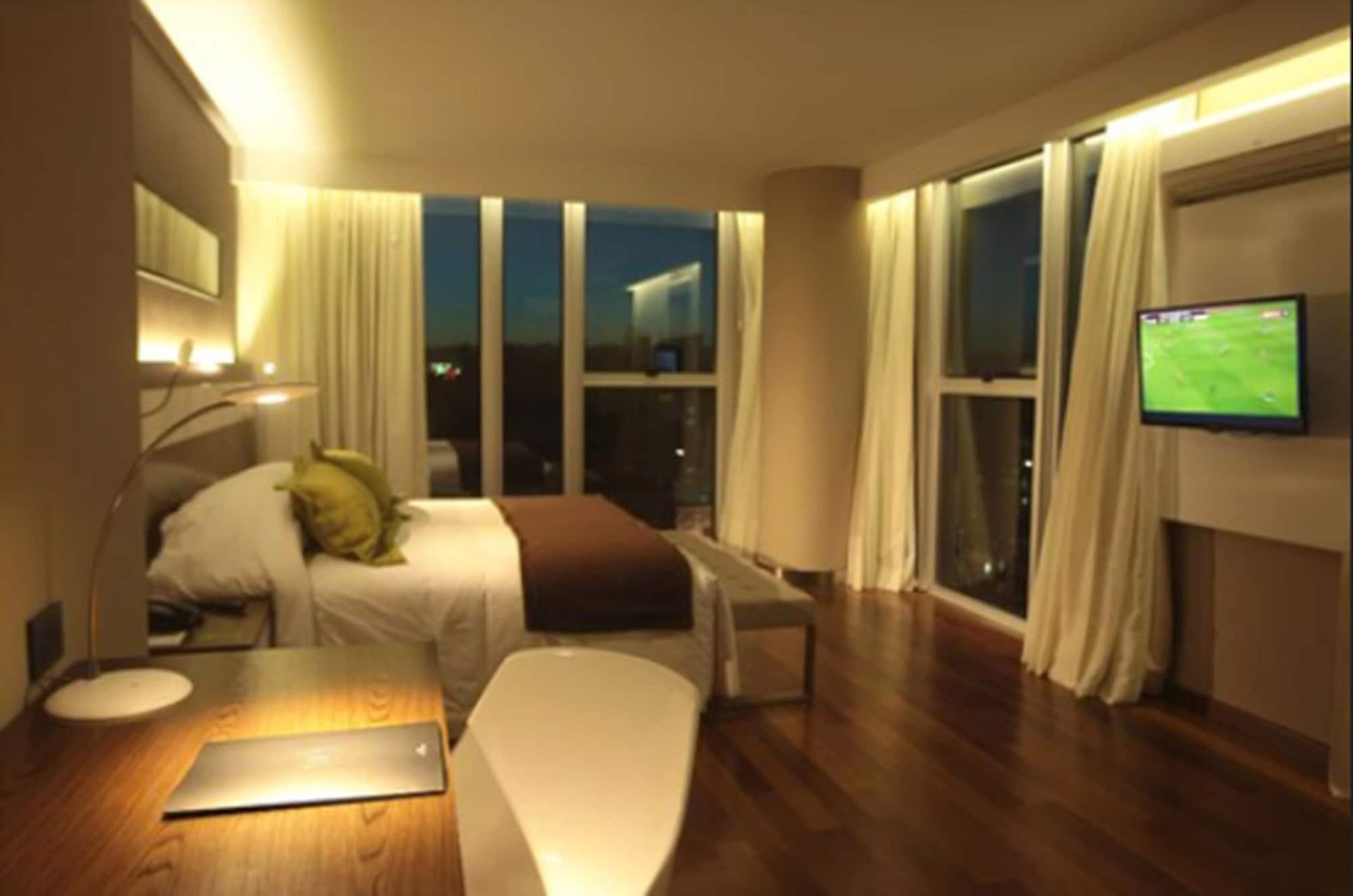 Yrigoyen 111 Hotel Κόρδοβα Εξωτερικό φωτογραφία