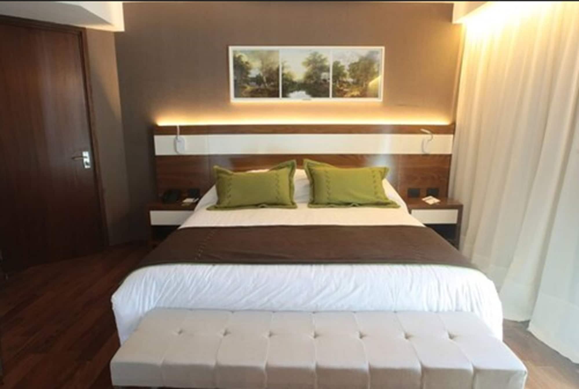 Yrigoyen 111 Hotel Κόρδοβα Εξωτερικό φωτογραφία