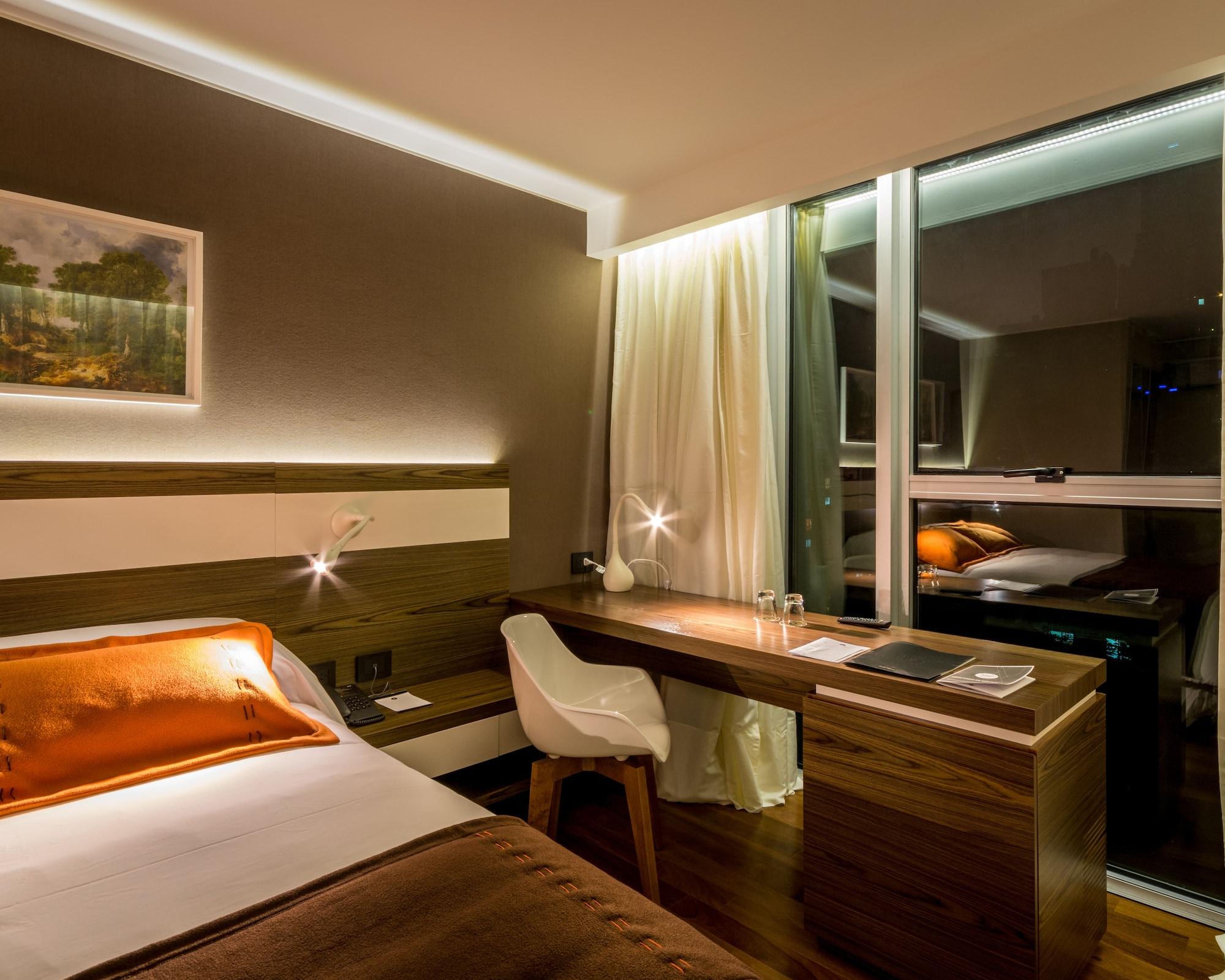 Yrigoyen 111 Hotel Κόρδοβα Εξωτερικό φωτογραφία